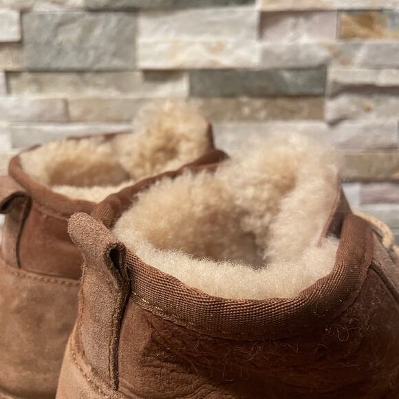 Vintage UGG Men’s 9 / Women’s 11 Shearling Chukka Boots | Distressed Chestnut - Picture 4 of 12